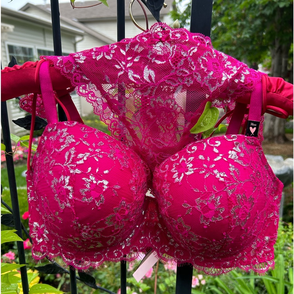 Victoria’s Secret “Dream Angels” Demi Bra & Panty Set  (38DD/XL)